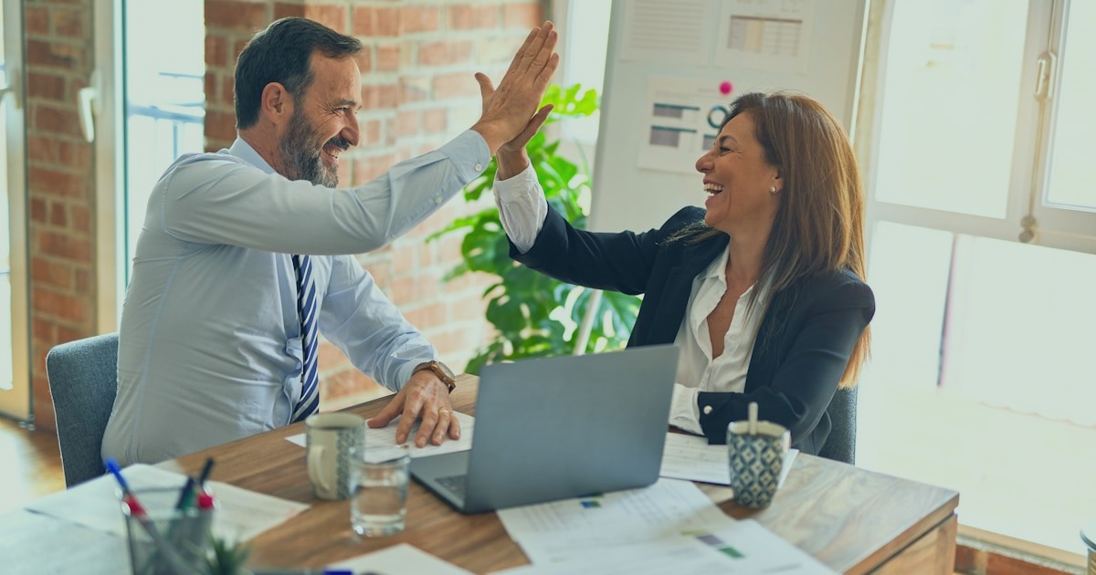 Statut du conjoint en entreprise : salarié, associé ou collaborateur ?